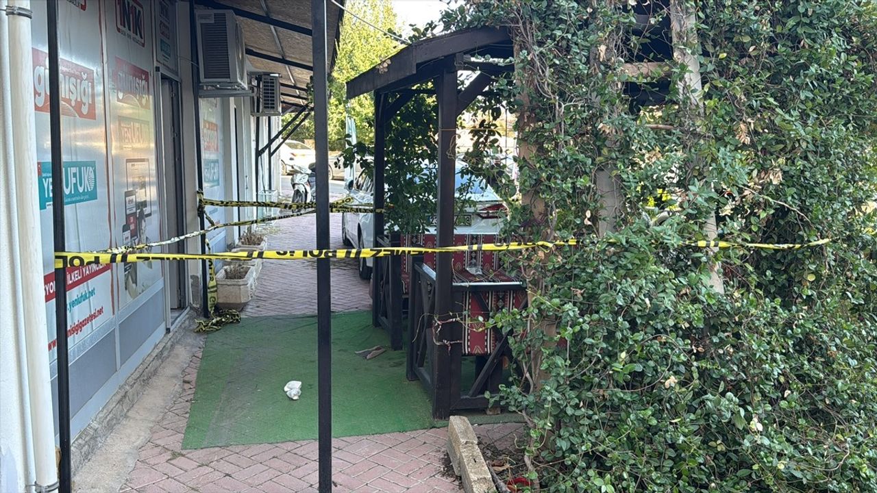 Elazığ'da Mehmet Nafiz Koca'ya Silahlı Saldırı: Yaralandı