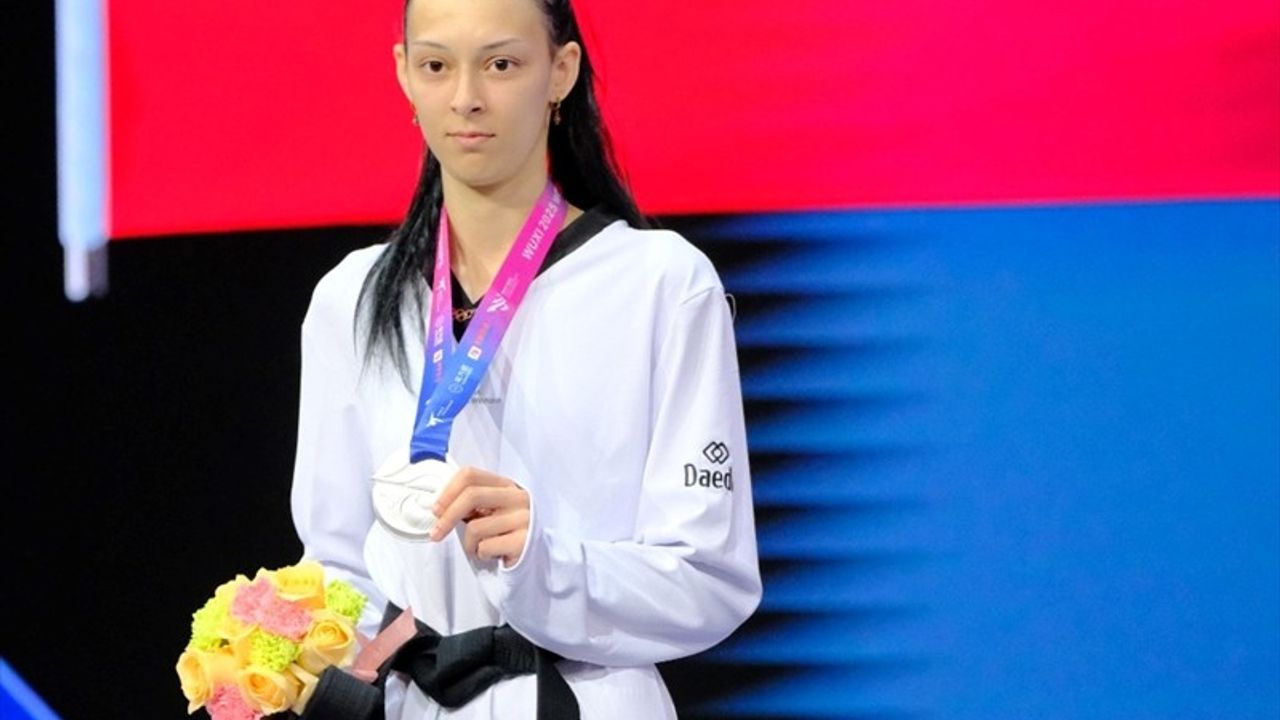 Elif Sude Akgül Dünya Tekvando Şampiyonası'nda Gümüş Madalya Kazandı