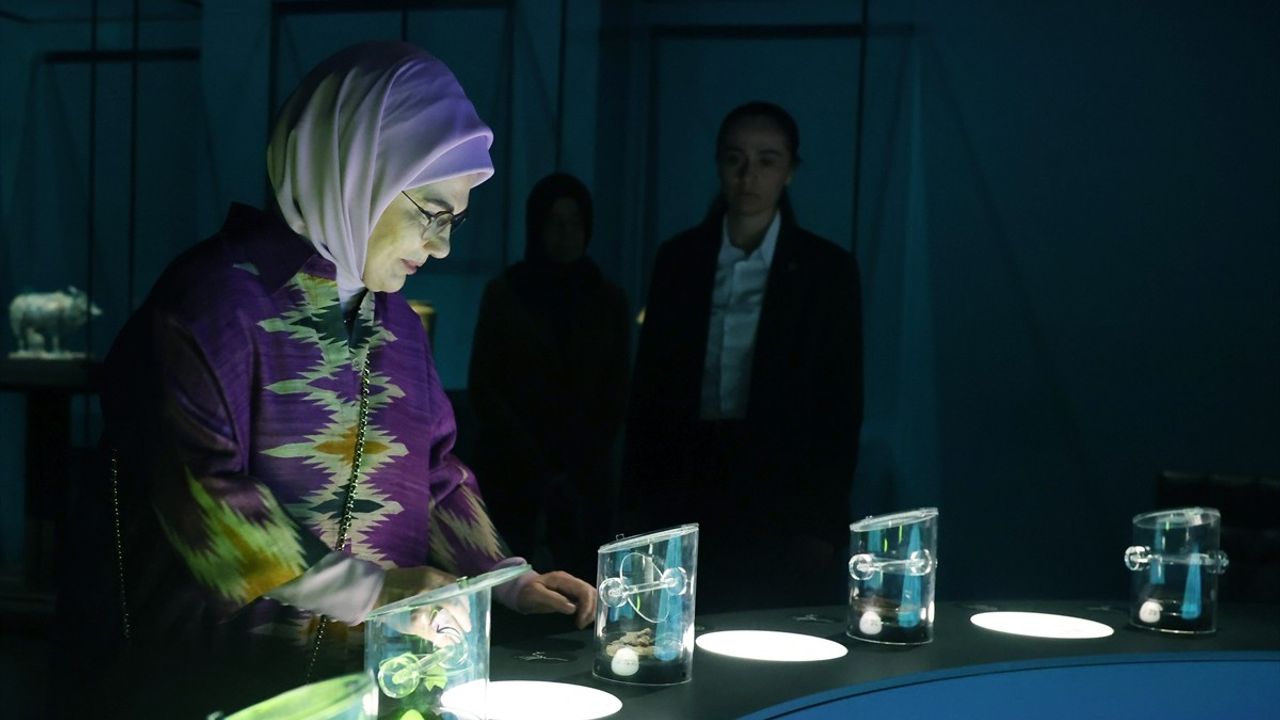 Emine Erdoğan Doha’da İslam Eserleri Müzesi’ni Ziyaret Etti