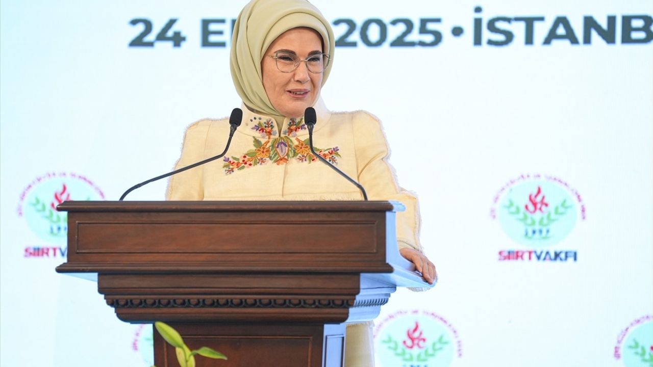 Emine Erdoğan Siirtlilerle Buluşma'da: "Siirt, Cumhurbaşkanımızın Siyasi Dönüm Noktası"