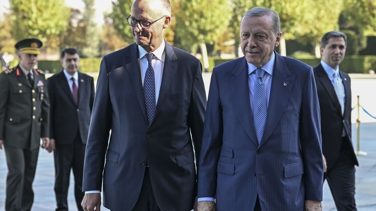Erdoğan, Almanya Başbakanı Merz'i Resmi Törenle Karşıladı