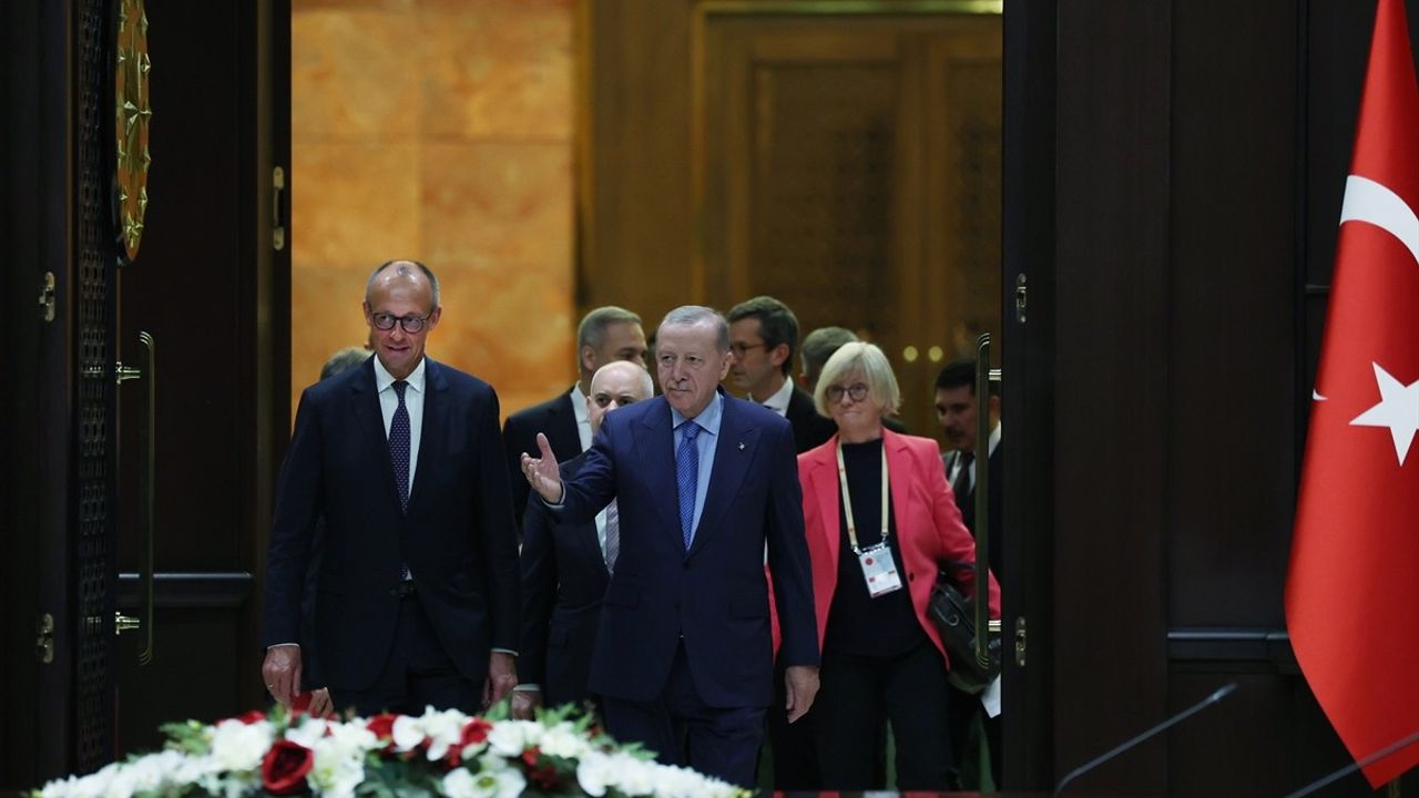 Erdoğan ile Merz Cumhurbaşkanlığı Külliyesi'nde Heyetler Arası Görüşmeye Başkanlık Etti