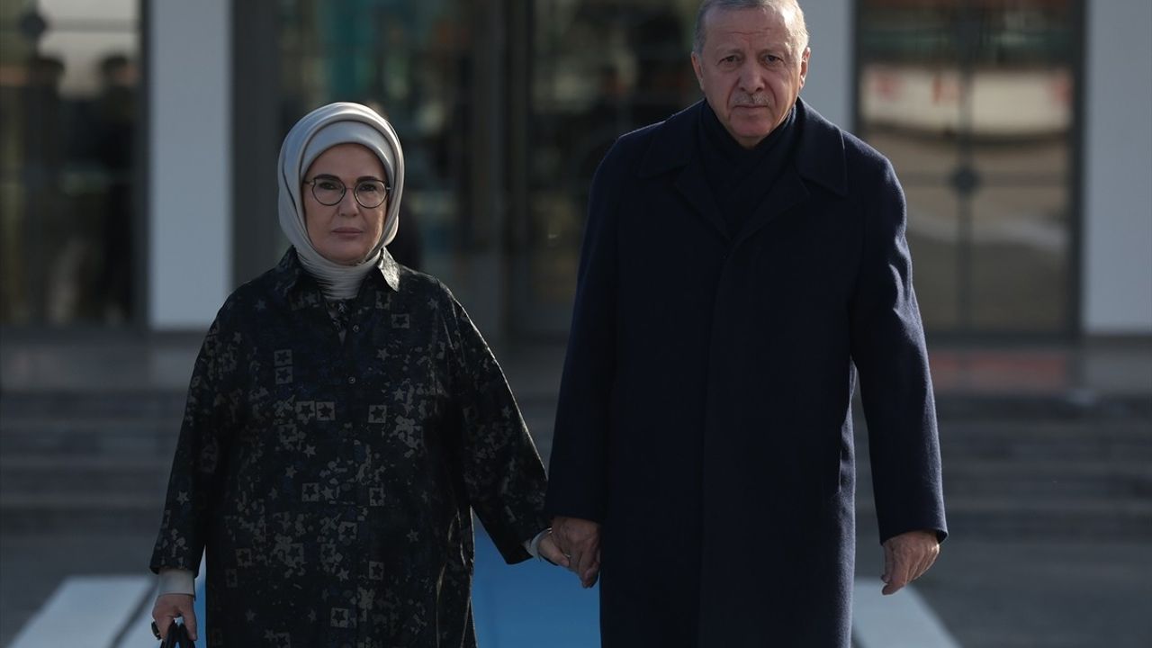 Erdoğan Resmi Ziyaret İçin Kuveyt'e Gitti