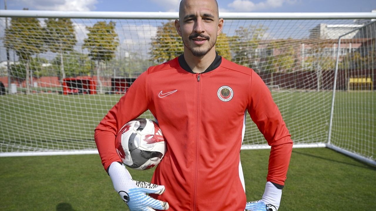 Erhan Erentürk: 'Gençlerbirliği artık evim' — Taraftarla gönül bağı