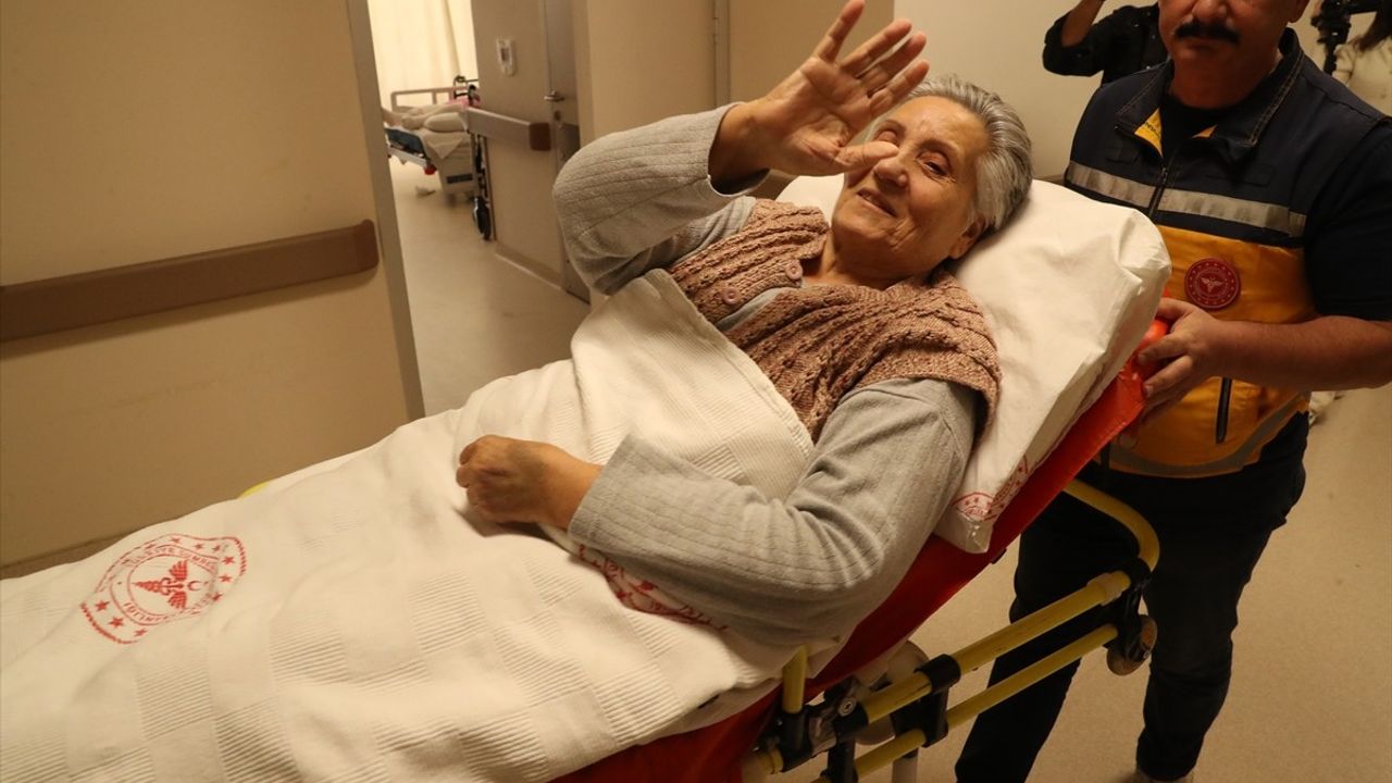 Erzincan'da 3 Yıldır Ücretsiz Ambulansla Ev Nakli: 11 bin 256 Hasta