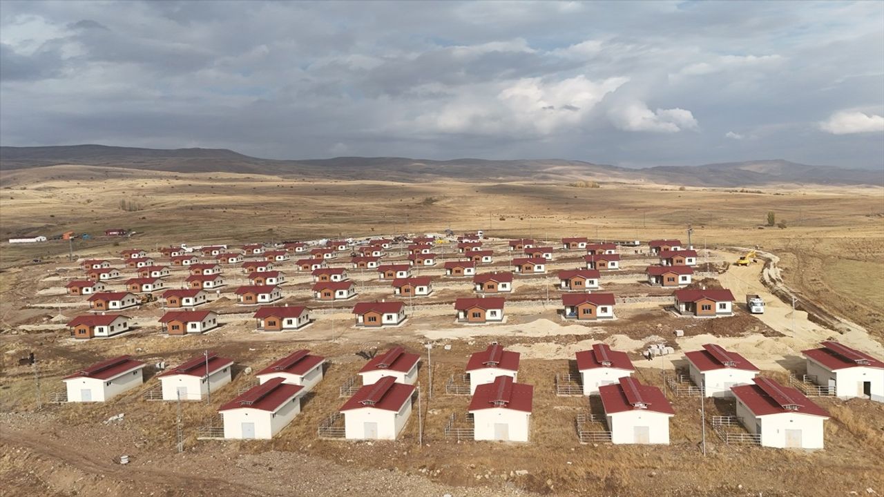 Erzurum Çat'ta deprem konutları yüzde 95 tamamlandı