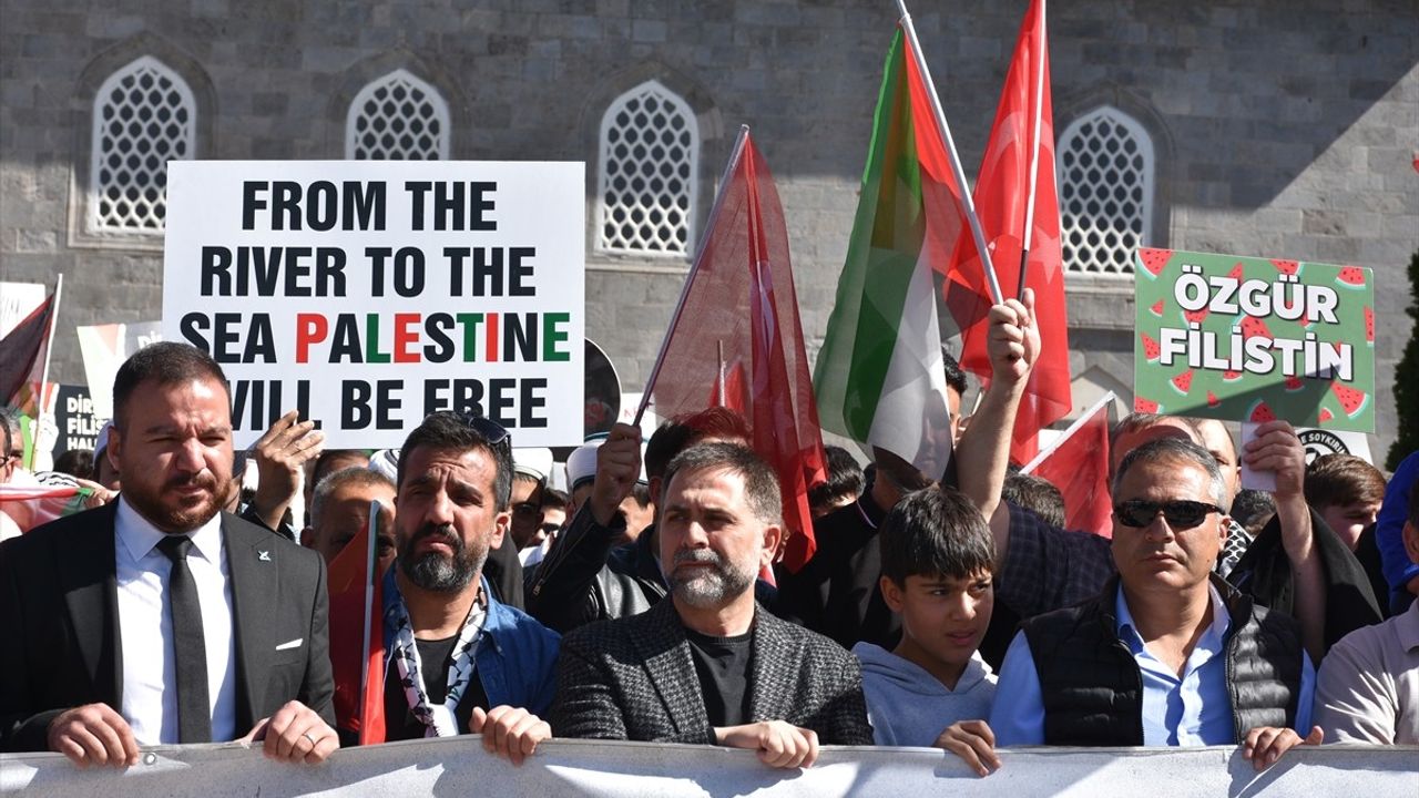 Erzurum'da 'Ayağa Kalk Gazze Özgür Olacak' Yürüyüşü — ESTP'den Yaptırım ve Yardım Çağrısı