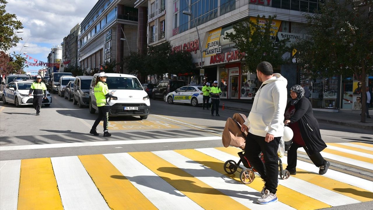 Erzurum'da 'Önce Yaya' Denetimleri Havadan ve Karadan Artırıldı