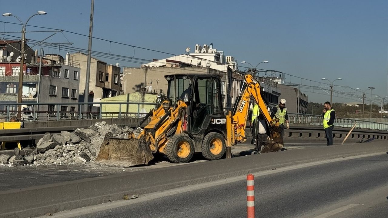 Esenler'de Ayvalıdere Araç Köprüsü'nde Güçlendirme Çalışması