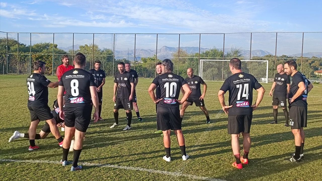 Eski Futbolcular Manavgat'ta Buluştu: 15. International Masters Cup
