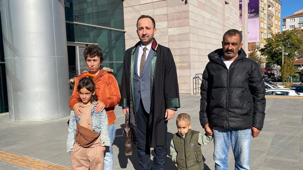 Eskişehir'de 1,5 Yaşındaki Çocuğu Falçatayla Yaralayan Sanığa 21 Yıl 6 Ay Hapis