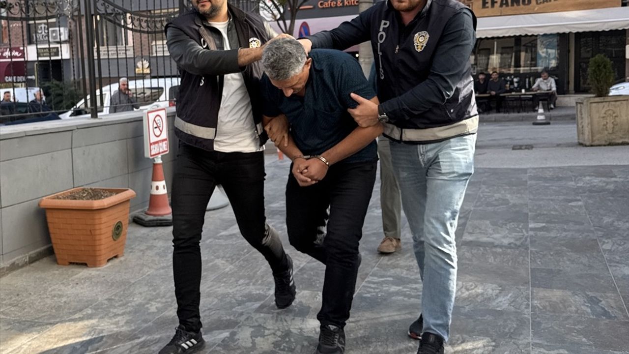 Eskişehir'de Markette Çocuğunu Darbeden Baba Tutuklandı