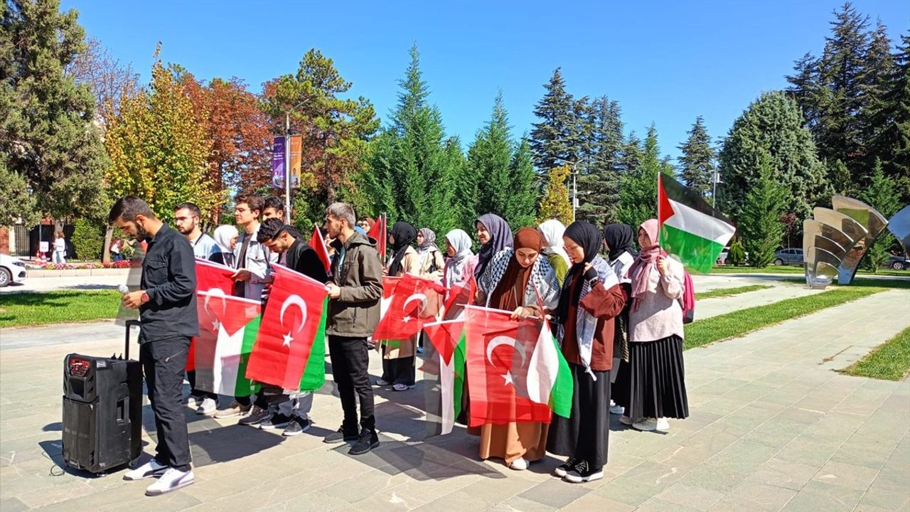 Eskişehir'de Öğrenciler 'Sumud'a Destek, Gazze'ye Umut Ol' Etkinliğinde Buluştu