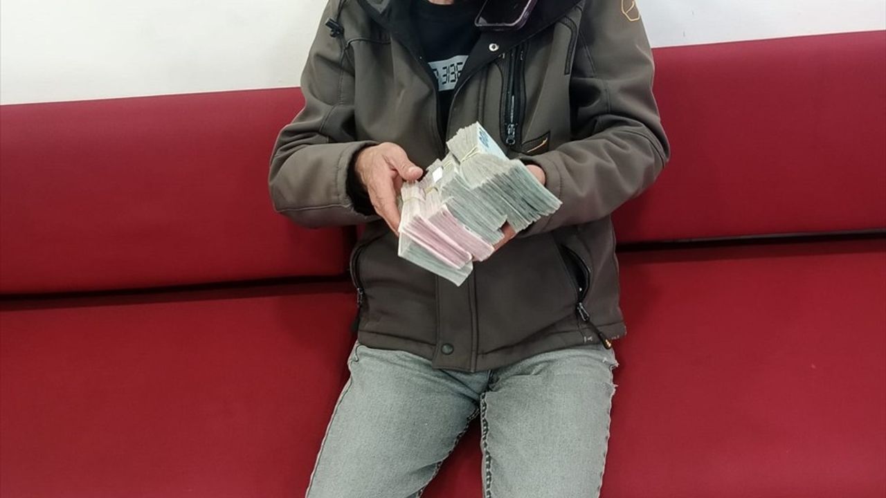 Eskişehir'de polis telefonla dolandırılmayı önledi: 180 bin lira kurtarıldı