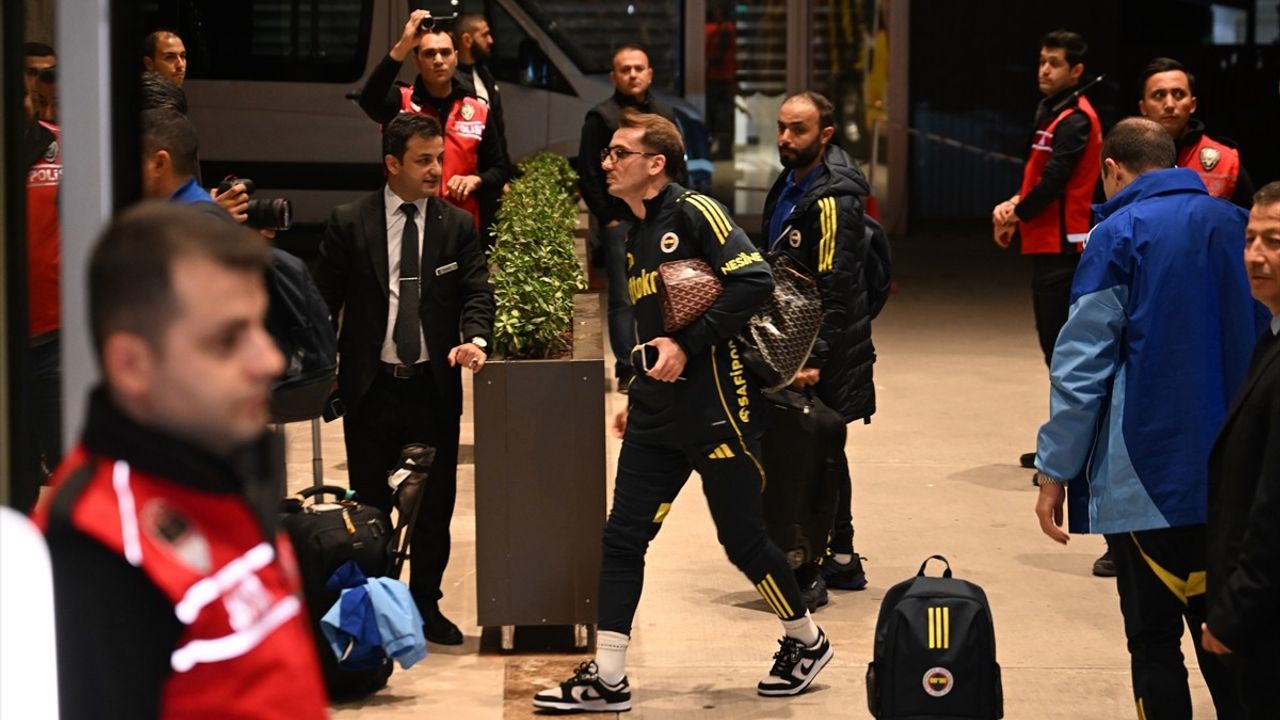 Fenerbahçe Gaziantep'e Geldi: Gaziantep FK Maçı Öncesi Taraftar Karşıladı