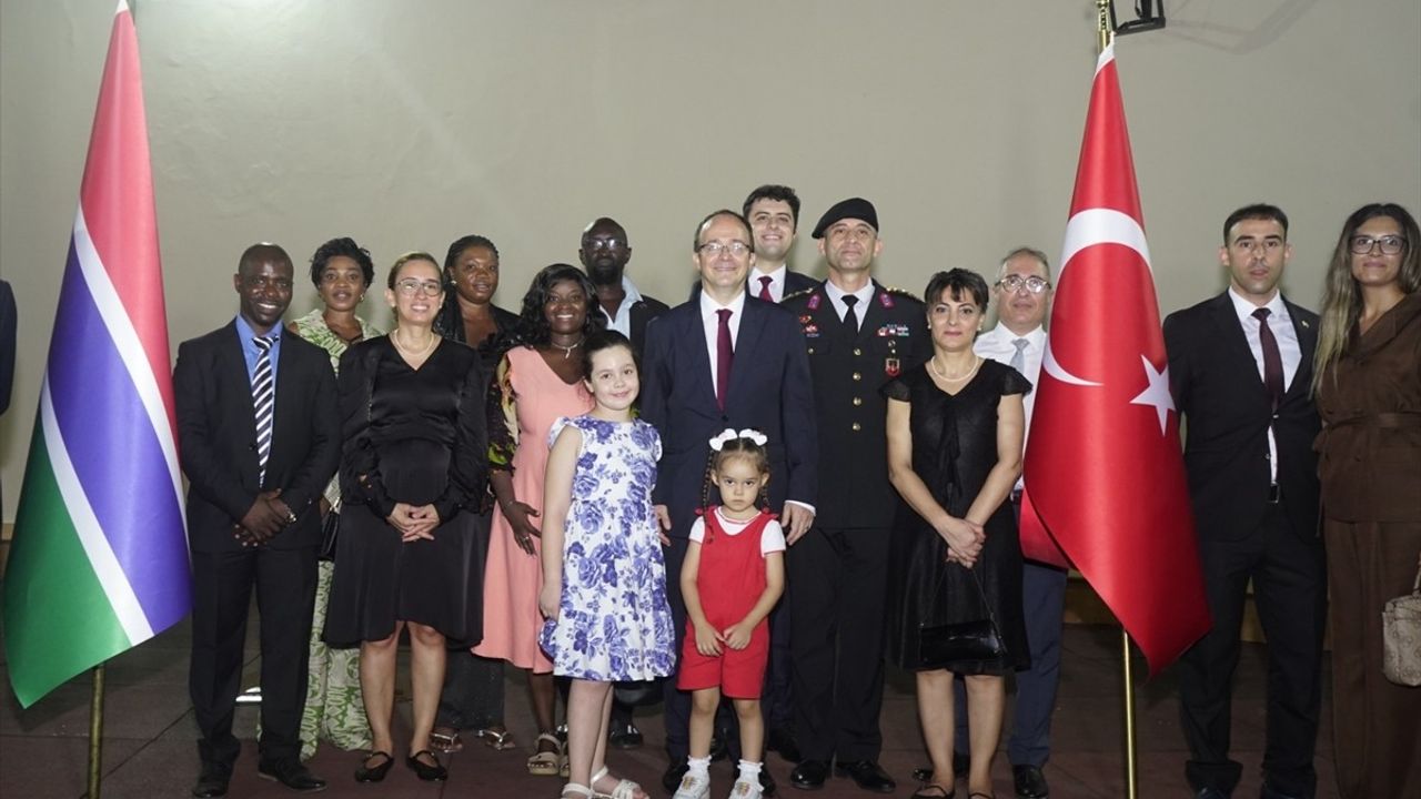 Gambiya'da Türkiye Cumhuriyeti'nin 102. Yılı Banjul'da Kutlandı