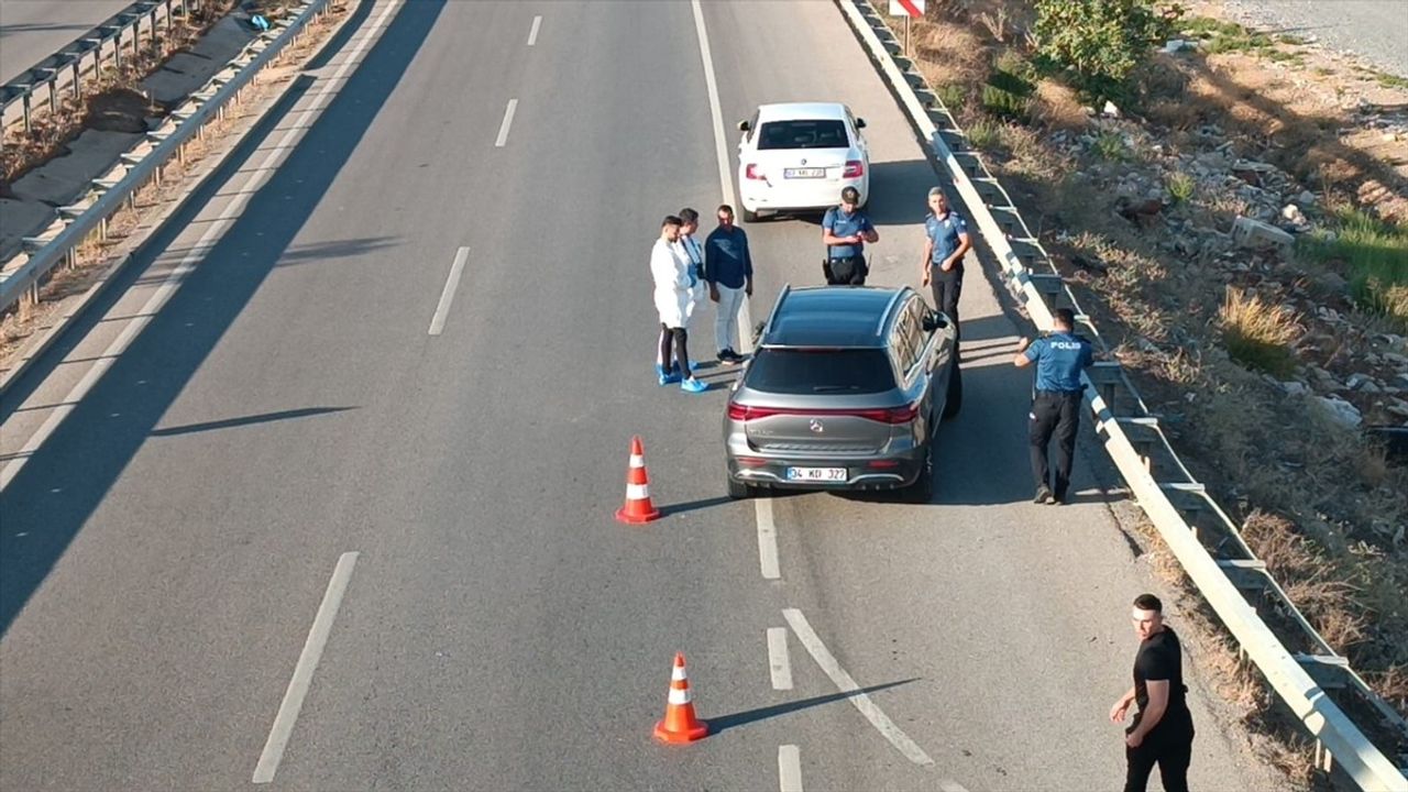 Gaziantep İslahiye'de Otomobilin Çarptığı A.D. (8) Ağır Yaralandı