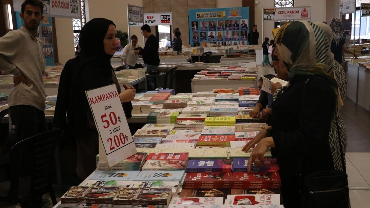 Gaziantep'te 9. Kitap Fuarı Başladı — 'Gazze'yi Okumak, İnsanlığı Okumak'