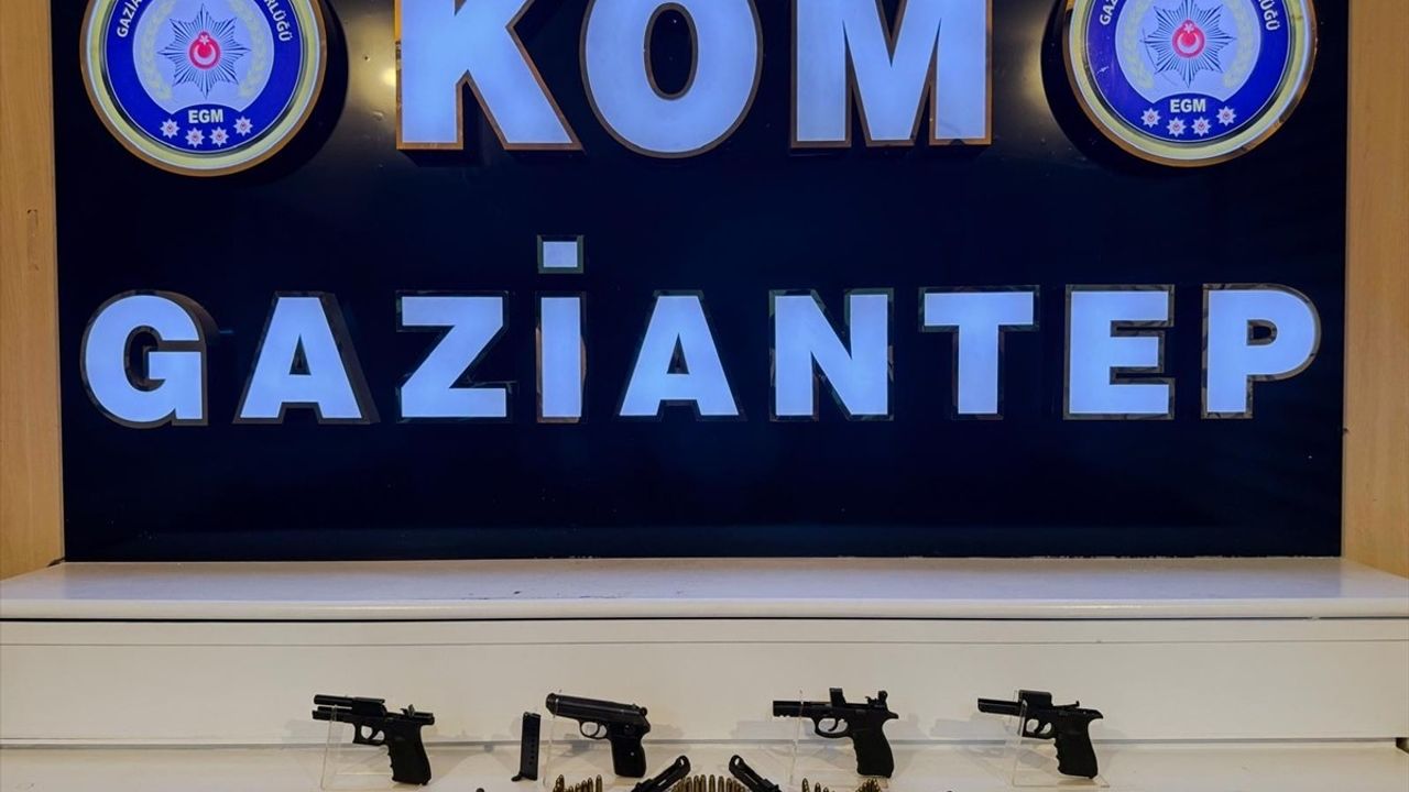 Gaziantep'te Silah Kaçakçılığı Operasyonu: 2 Zanlı Gözaltında
