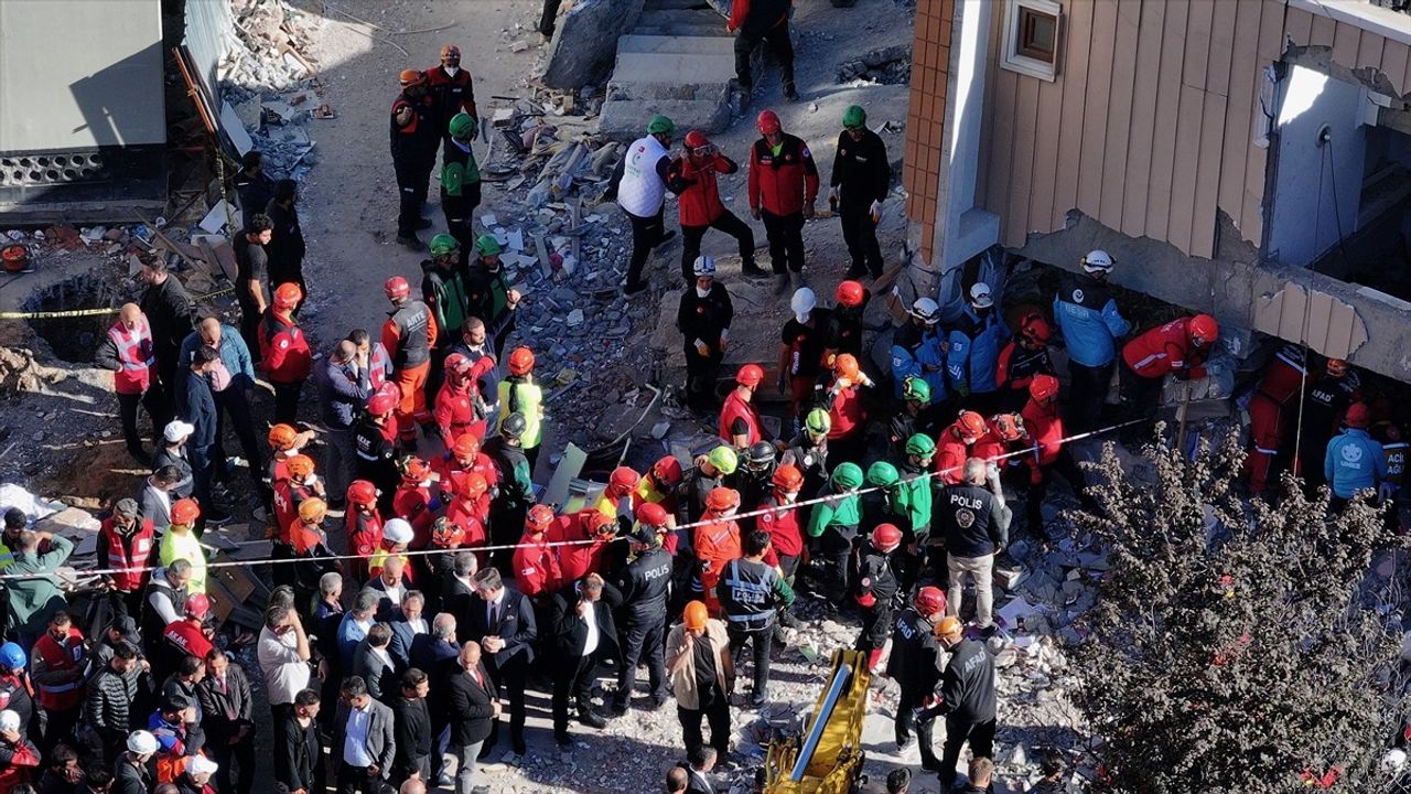 Gebze'de Bina Çökmesi: 9 Aile Balyanoz Koyu'nda Misafir Edilecek