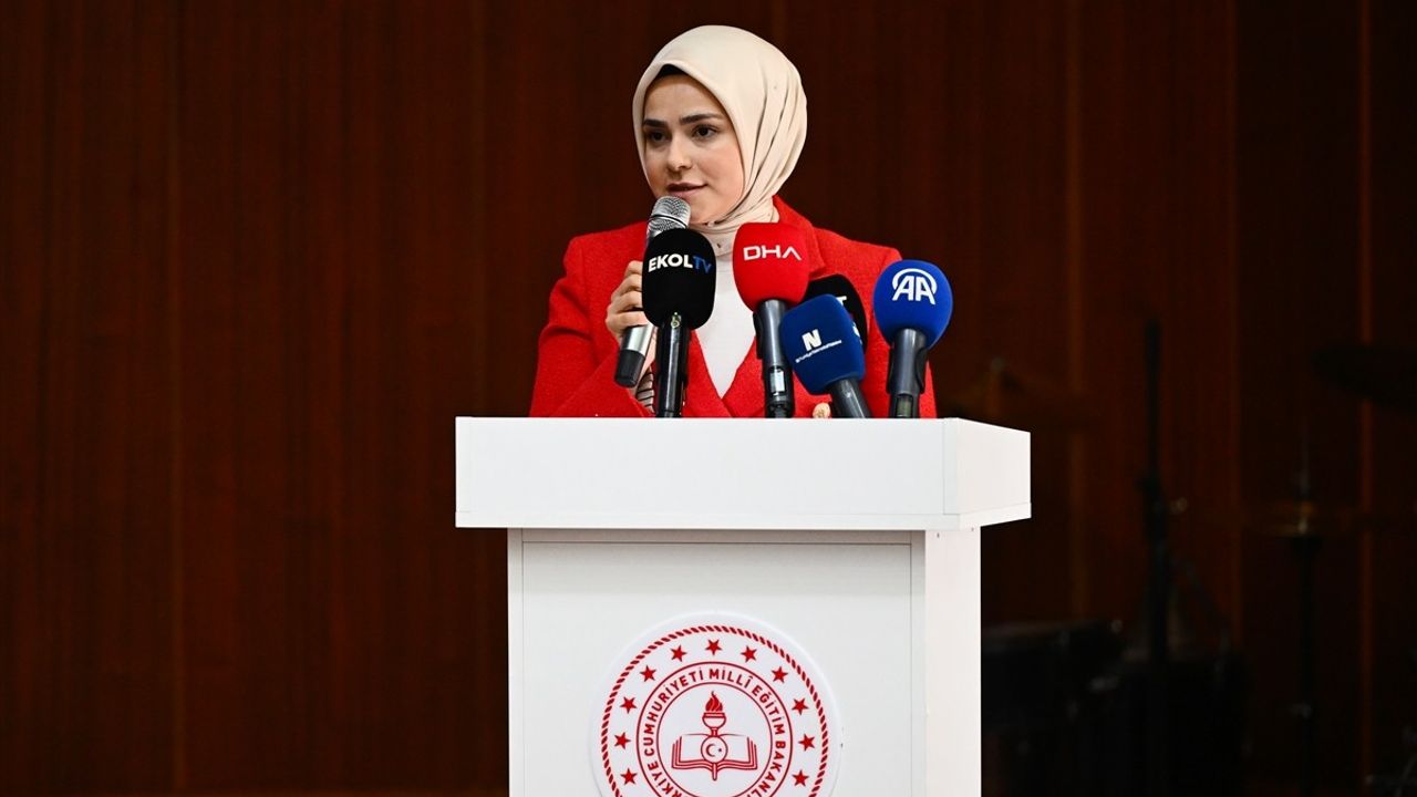 Genç Gelişim Akademisi açıldı: LGS'li öğrencilere T3 Vakfı destekli eğitim