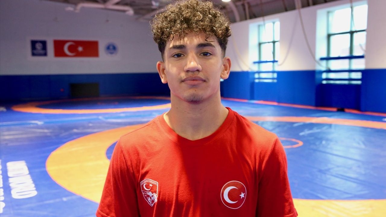 Genç Milli Güreşçiler Balkan Şampiyonası'nda 'Tulum Çıkarmak' İstiyor