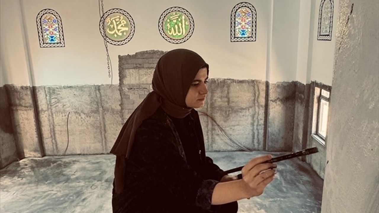 Giresun'da Baba-Kız Tezhip Ustaları Camileri Süslüyor