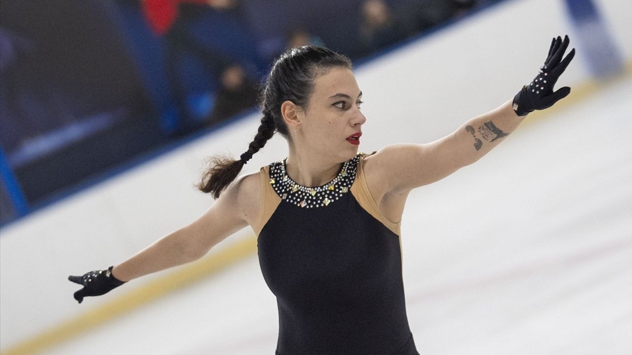 Gordion Kupası Ankara'da Başladı: 9 Ülkeden 50 Buz Patenci Yarışıyor