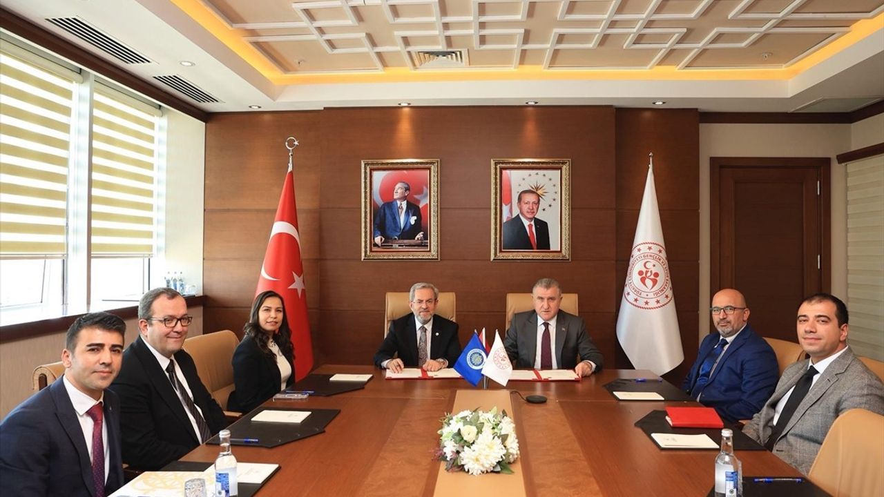 GSB ile Ankara Üniversitesi Geliştirme Vakfı Okulları 'Türkiye Sportif Tarama ve Spora Yönlendirme' Protokolü İmzaladı