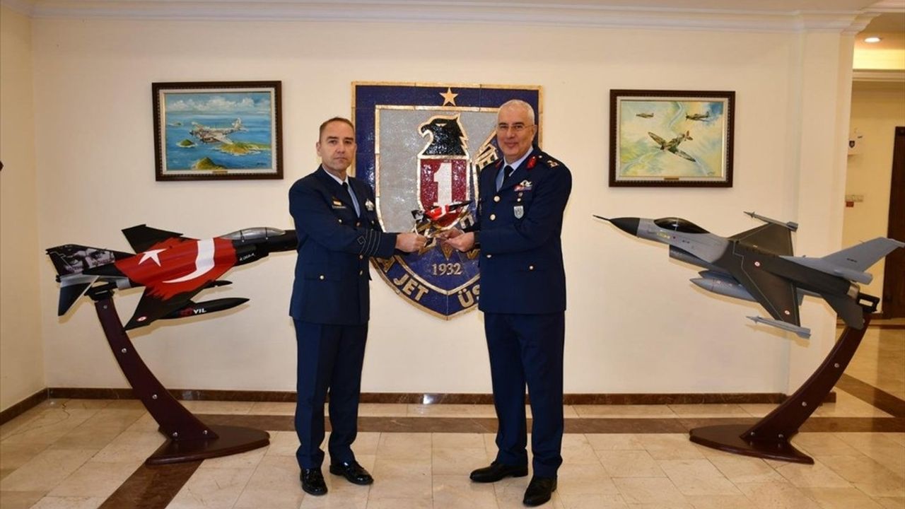 Güven Artırıcı Önlemler 2025: Yunan Heyeti Eskişehir'de 1'inci Ana Jet Üsünü Ziyaret Etti