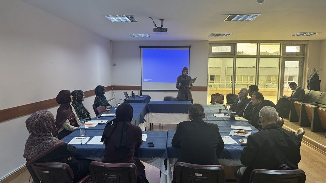 Güz Okulu 2025 Başladı: Popüler Kültür ve Eğitimde Ön Yargı Tartışılıyor