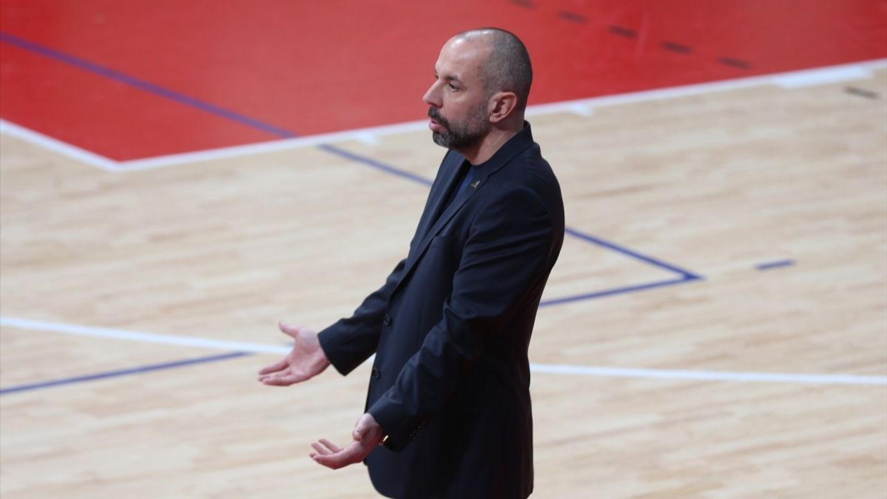 Halkbank Kadınlar Basketbol Süper Ligi: Nesibe Aydın Çanakkale'de 91-74 Kazandı