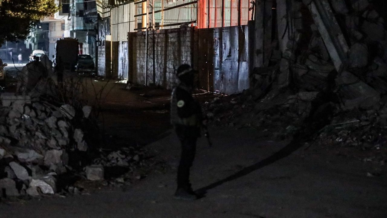 Hamas: İki İsrailli Esirin Cenazesi Bu Akşam 22.00'de Teslim Edilecek