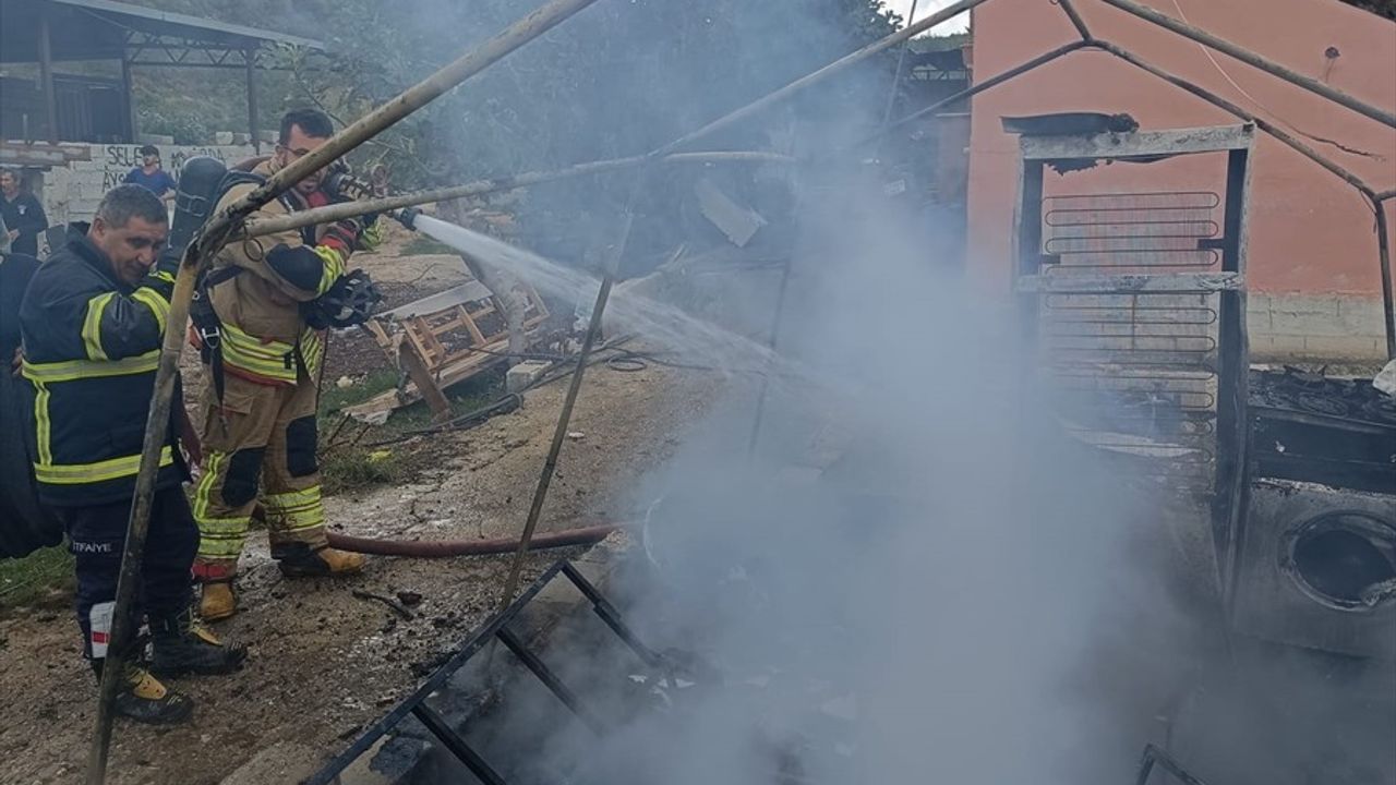 Hatay'da konteyner yangını: 1 yaşındaki bebek hayatını kaybetti