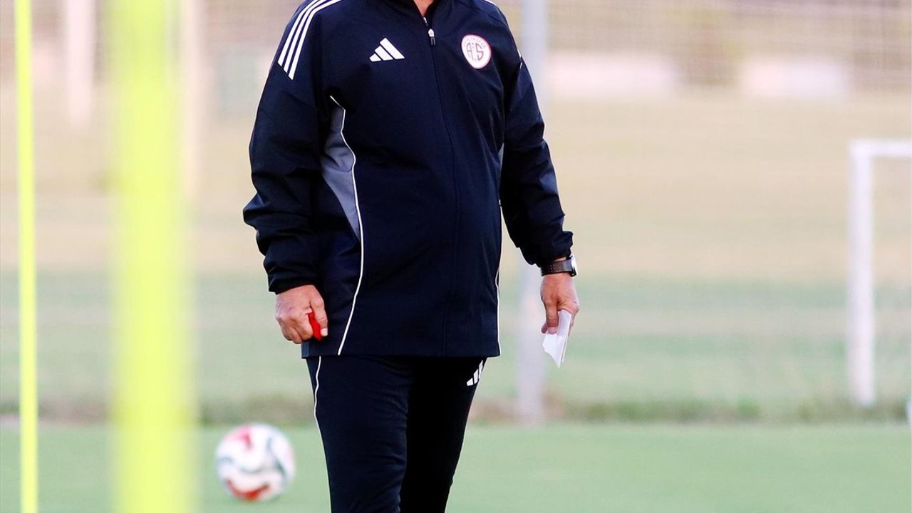 Hesap.com Antalyaspor Çift İdmanla Gaziantep FK Hazırlıklarını Sürdürdü