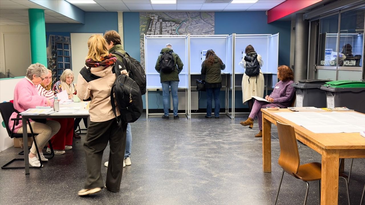 Hollanda Genel Seçimleri: 1166 Aday, 27 Parti 150 Sandalye İçin Yarışıyor