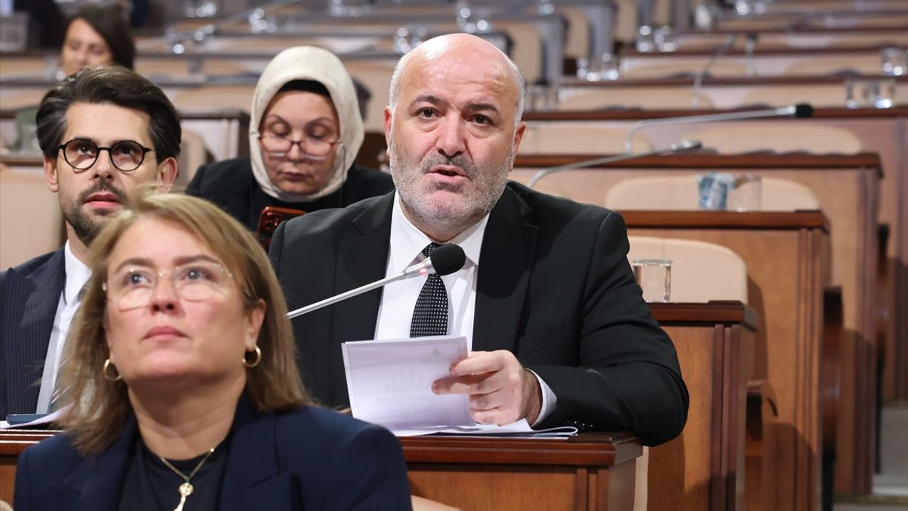 İBB Meclisi'nde Paylaşımlı Bisiklet Yönetmeliği 4'üncü Kez Kabul Edildi