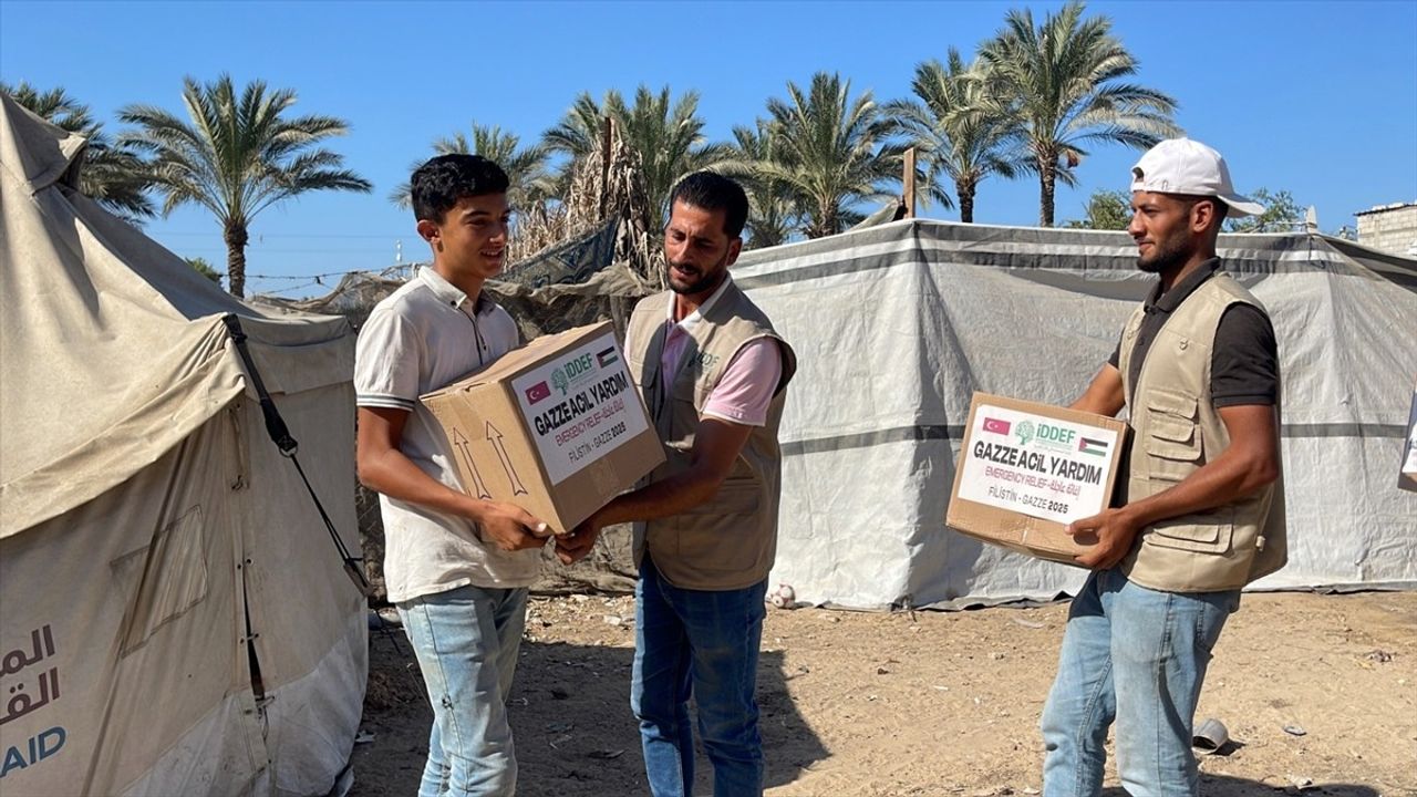 İDDEF Gazze'de Yardımlarını Aralıksız Sürdürüyor: 500 Gıda Kolisi ve Günlük 3 Bin Sıcak Yemek