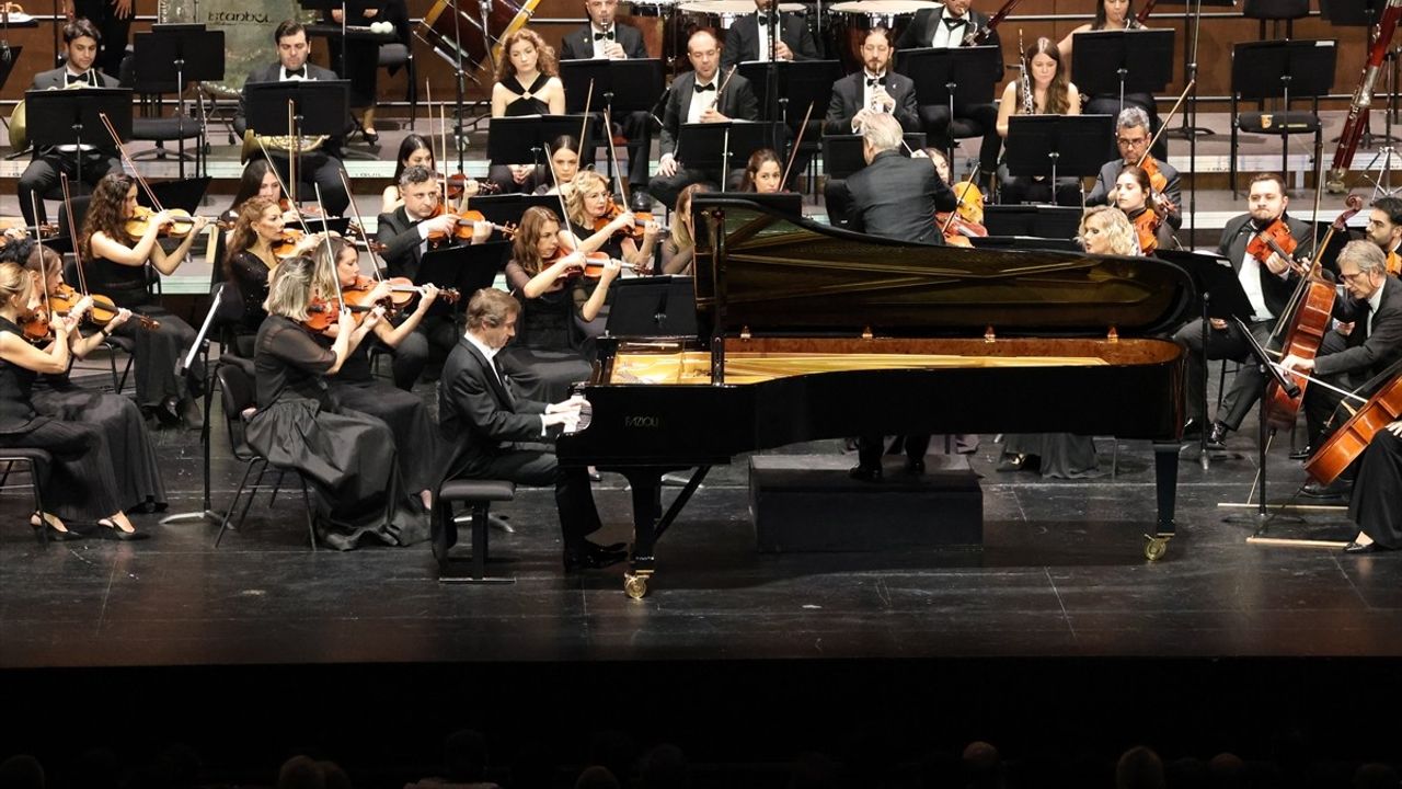 İDSO, DenizBank Konserleri 2025-2026 Sezonunu AKM'de Açtı