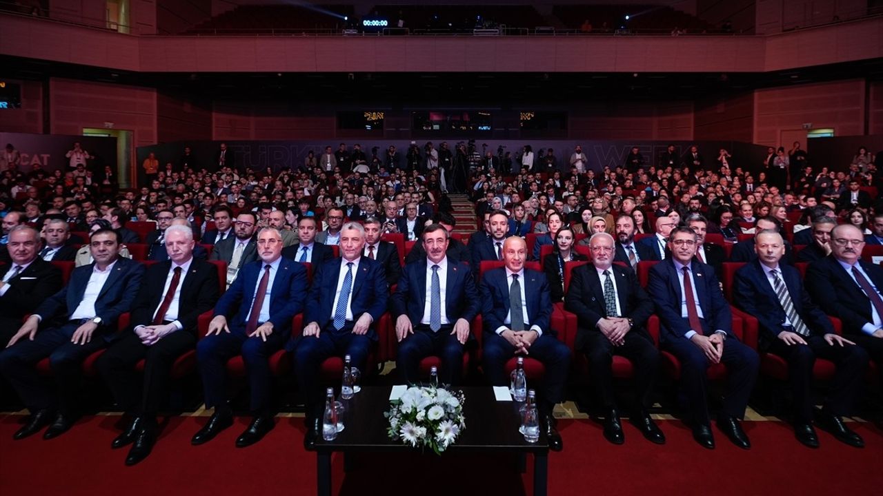 İnovaLİG Şampiyonları Ödül Töreni Türkiye Innovation Week 2025'te