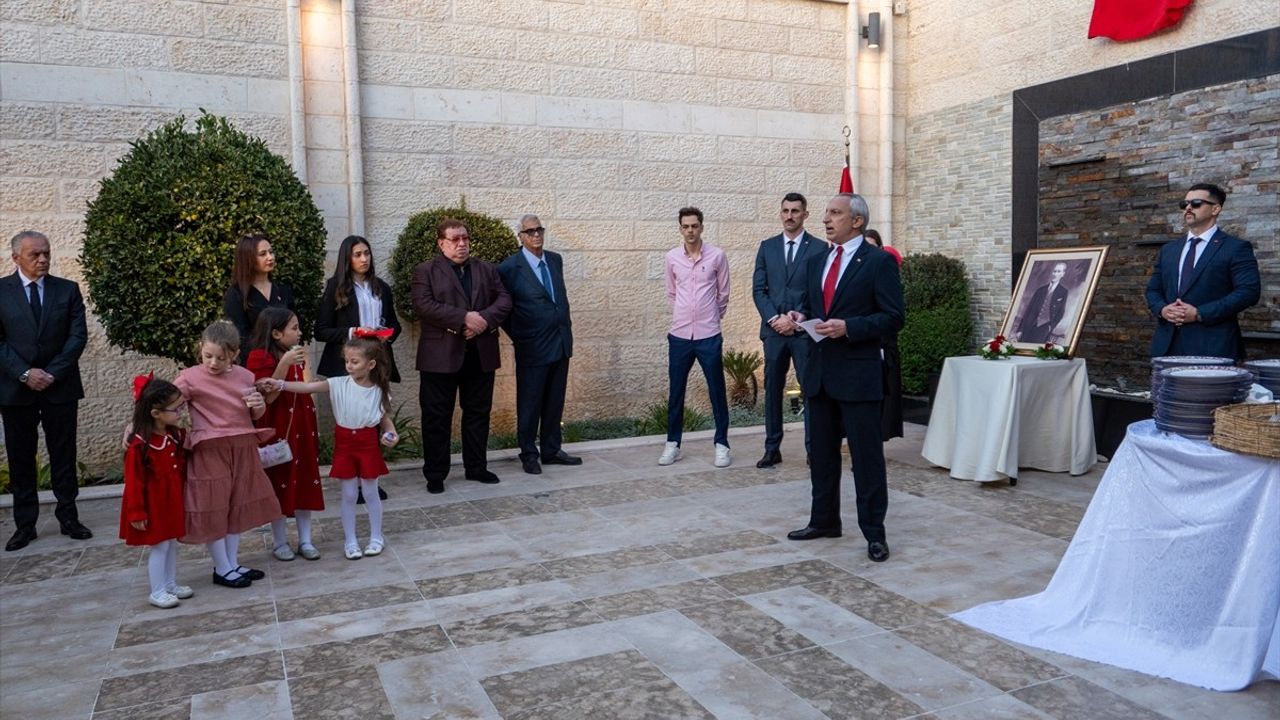 İşgal Altındaki Kudüs'te Türkiye Cumhuriyeti'nin 102. Yılı Buruk Kutlandı