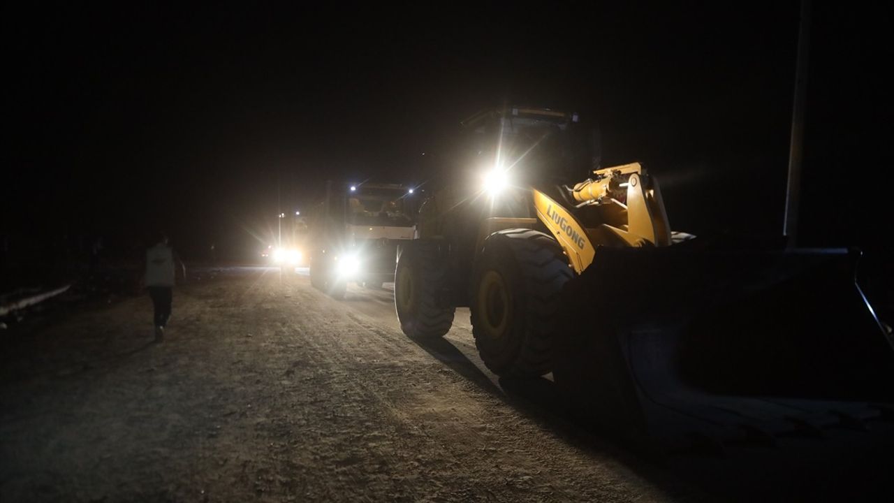 İsrail, Mısır Arama Kurtarma Ekibinin Gazze'ye Girişine İzin Verdi