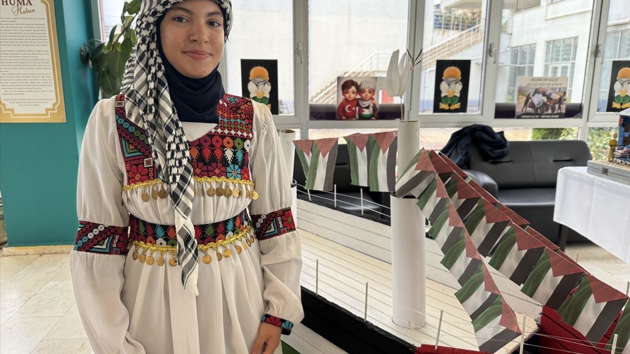 İstanbul'da Gazze Farkındalığı: Okullarda Saldırılar Maketlerle Anlatıldı