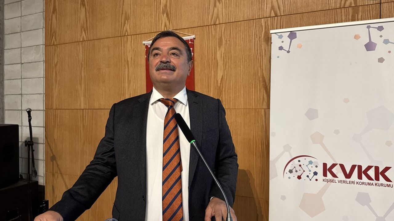 İstanbul'da Öğretmenlere Dijital Okuryazarlık ve Veri Koruma Semineri