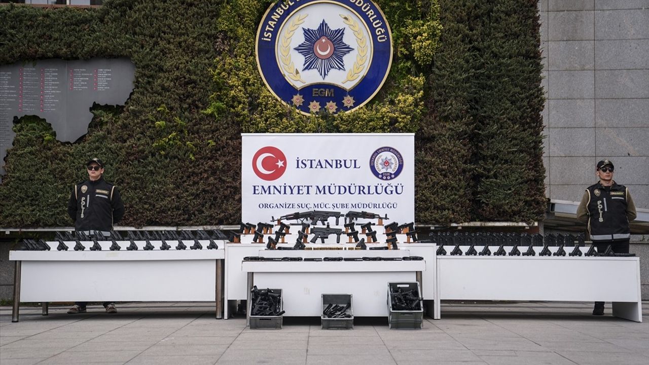 İstanbul'da Suç Örgütlerine Operasyon: 94 Şüpheli Tutuklandı