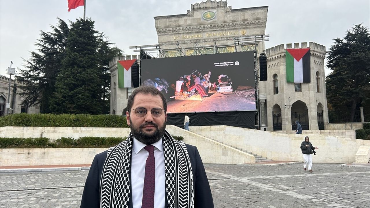 İstanbul Üniversitesi Beyazıt'ta Dev Ekranla Gazze'nin Sesini Duyurdu