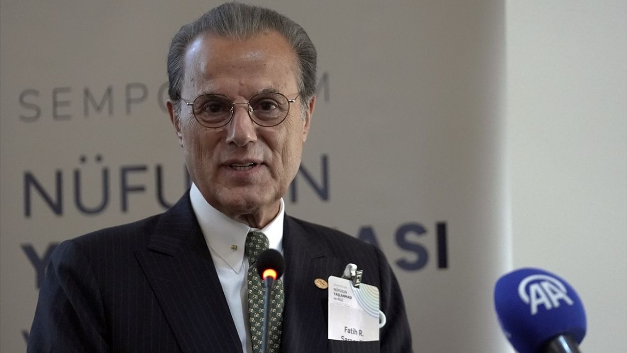 İstanbul Üniversitesi'nde "Nüfusun Yaşlanması ve Aile" Sempozyumu