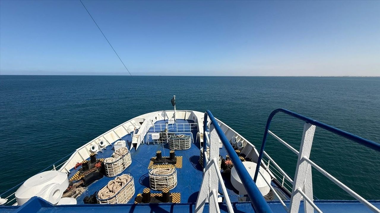 İyilik Gemisi "Akdeniz" El-Ariş Açıklarına Ulaştı — 900 Ton Yardım Gazze'ye Hazırlanıyor