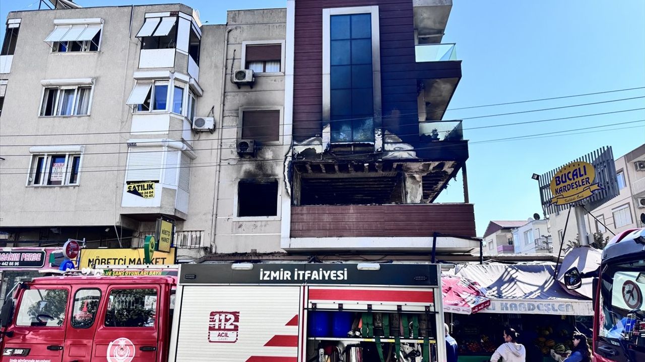 İzmir Buca'da Apartman Dairesinde Yangın: Ev ve Manavda Hasar