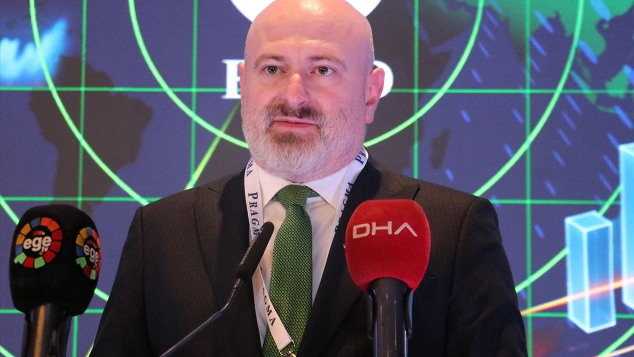 İzmir'de 4. Yatırım Zirvesi: Savunma ve Havacılık Öne Çıktı